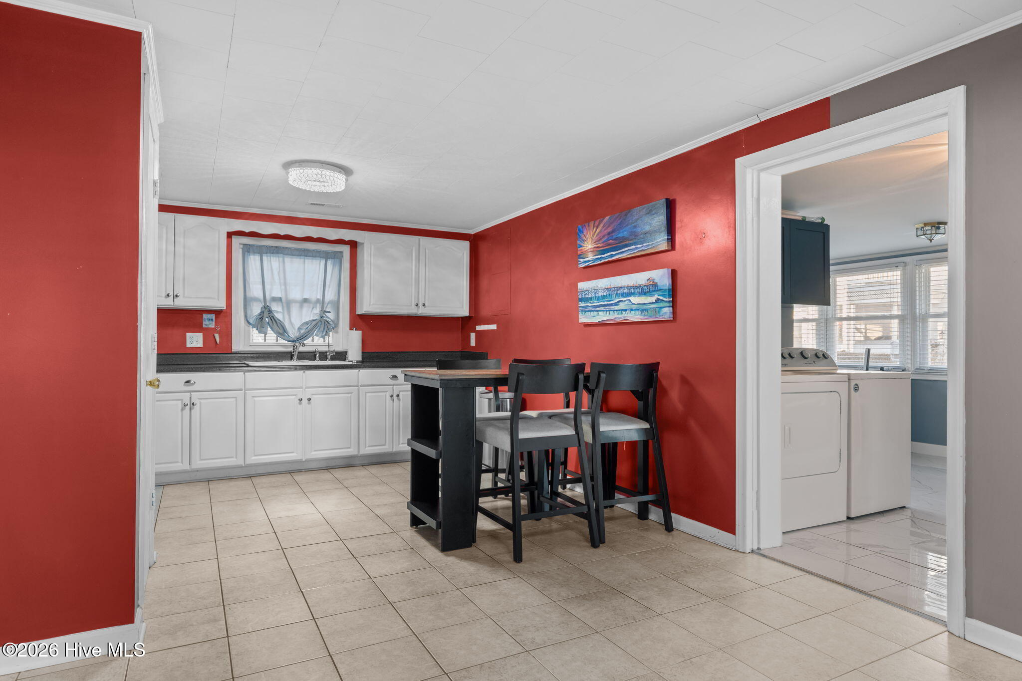 404 Dobbs Street Atlantic Beach, NC 28512 - Photo 4 of 31 Kitchen