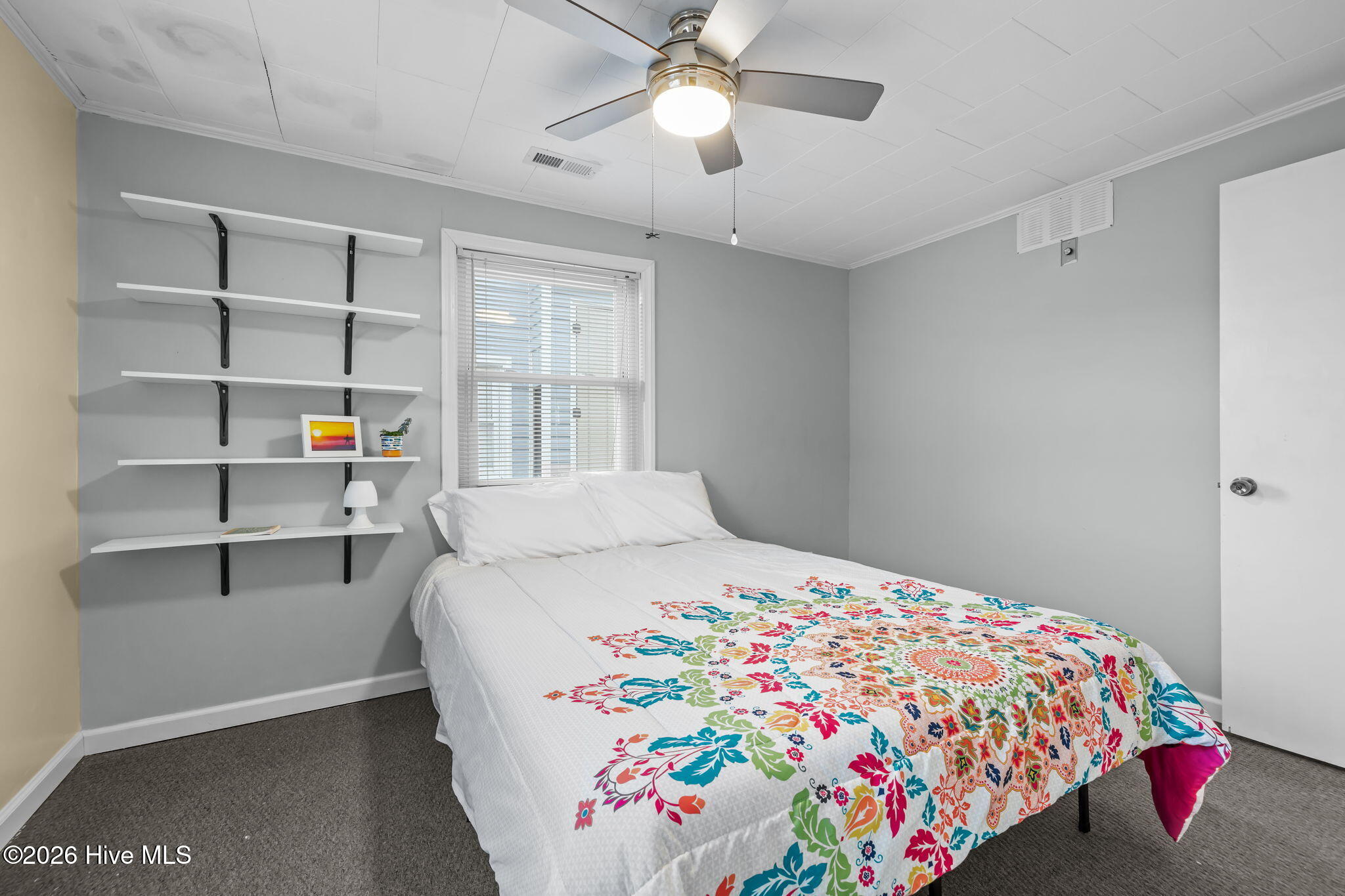 404 Dobbs Street Atlantic Beach, NC 28512 - Photo 7 of 31 Principal Suite