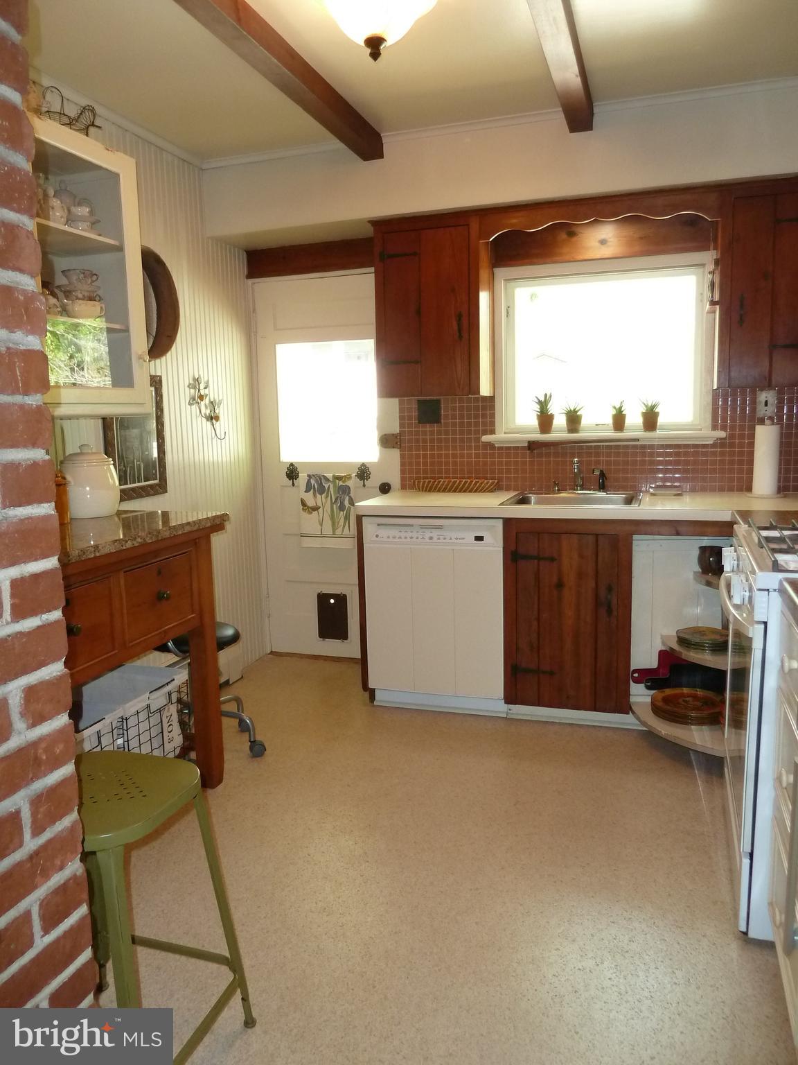 3 Spruce Road Newtown Square, PA 19073 - Photo 14 of 36 Kitchen