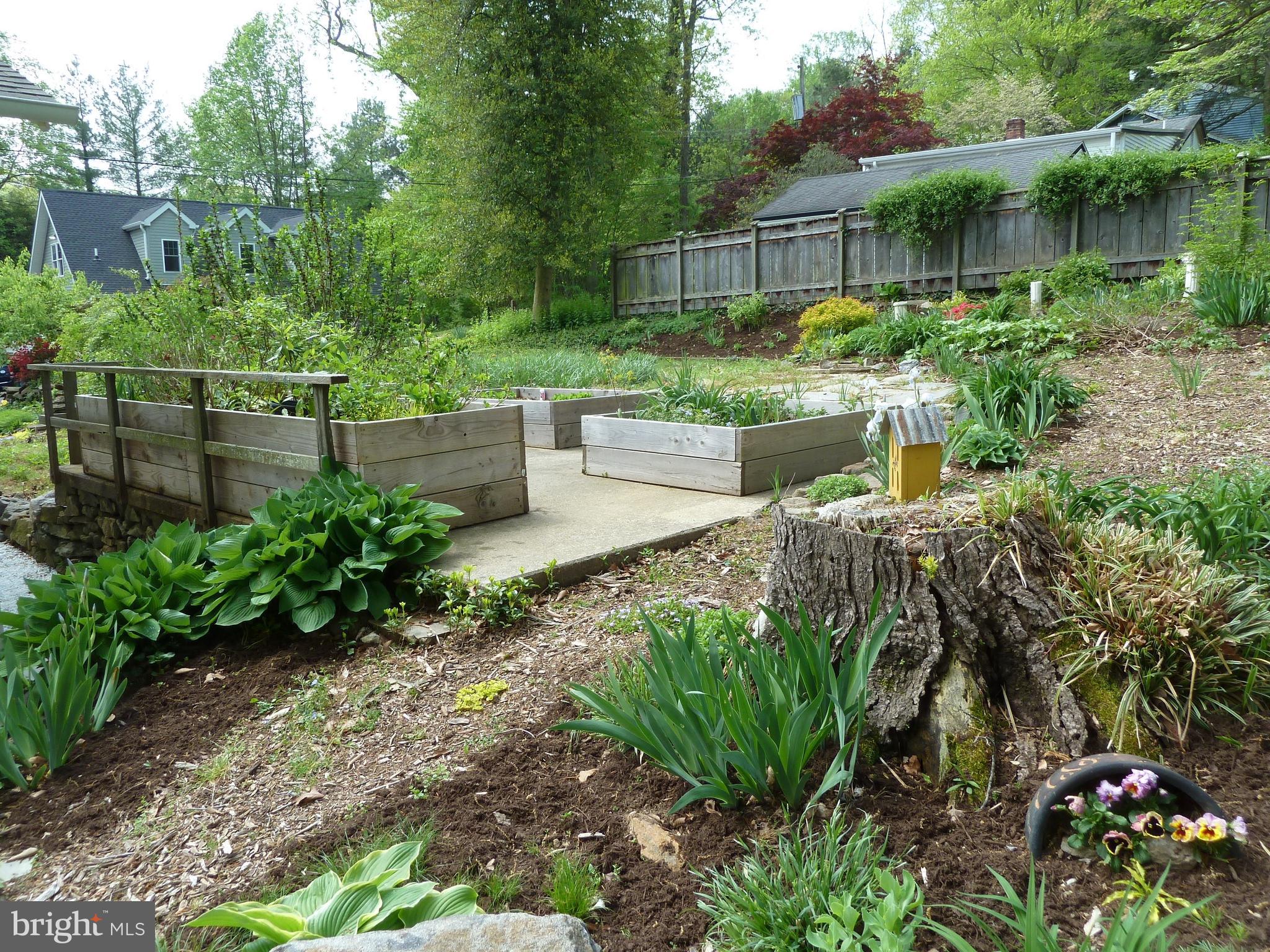3 Spruce Road Newtown Square, PA 19073 - Photo 34 of 36 Raised Garden Beds