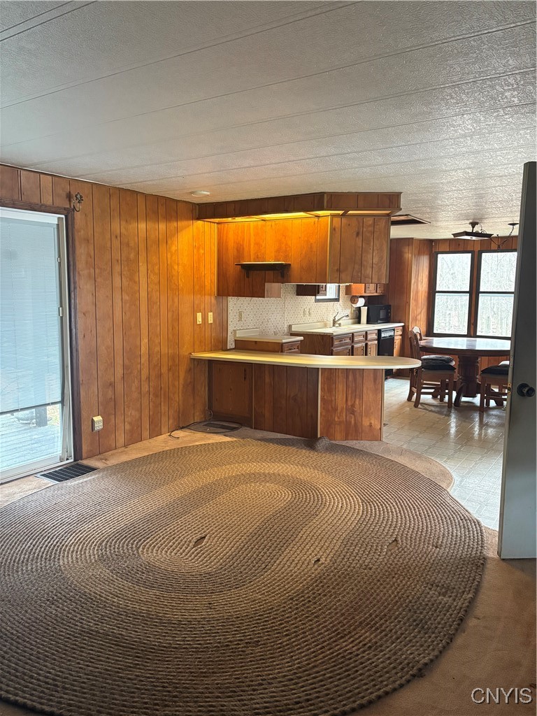 499 Baldwin Road Volney, NY 13069 - Photo 9 of 37