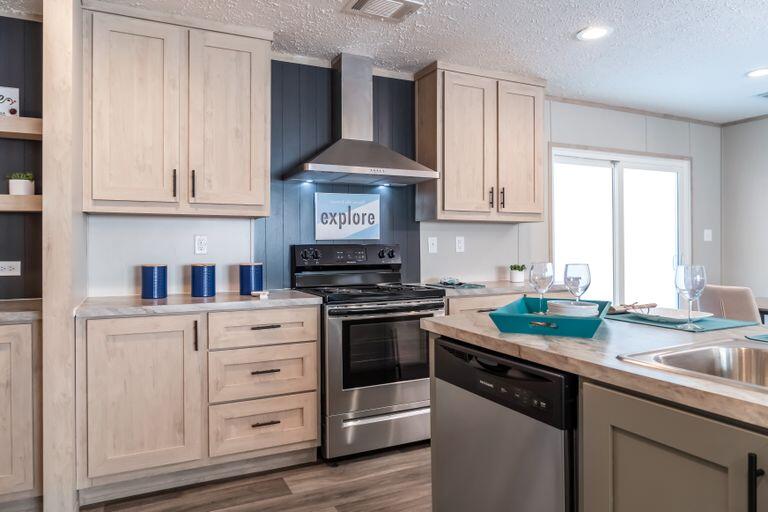 137 Old County Road Dresden, ME 04342 - Photo 3 of 10 Kitchen Interior Stove view desoto