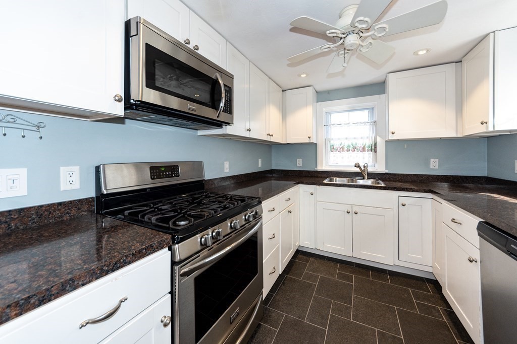 30 White Island Road Halifax, MA 02338 - Photo 8 of 34 Gallery Image 8