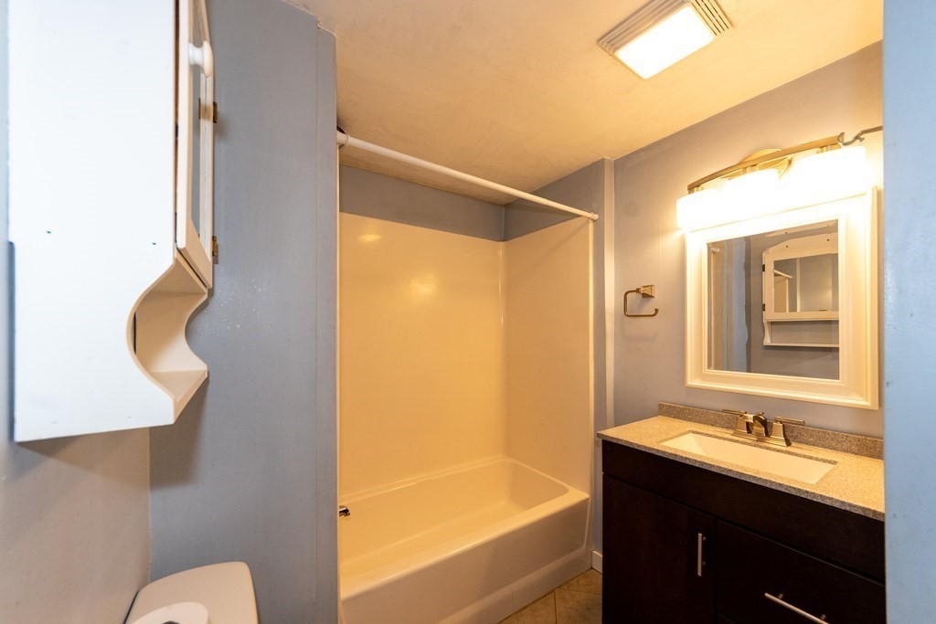 30 White Island Road Halifax, MA 02338 - Photo 9 of 34 Gallery Image 9