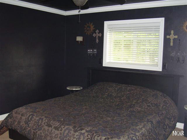 2560 West Erie Road Temperance, MI 48182 - Photo 18 of 20 Master Bedroom