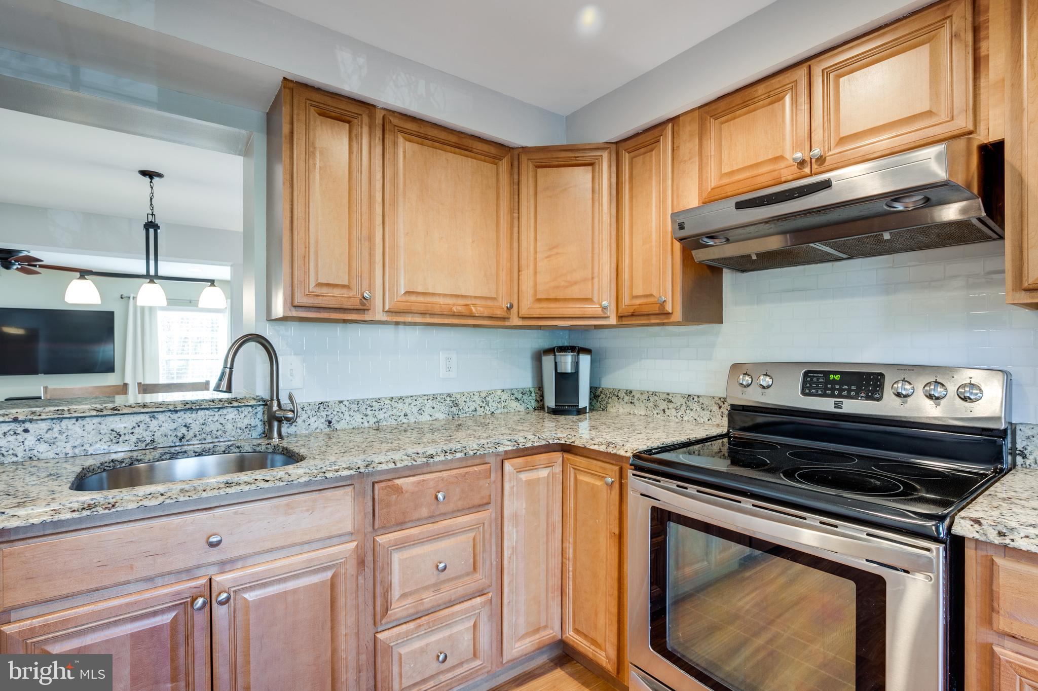 1519 Autumn Ridge Circle Reston, VA 20194 - Photo 5 of 36