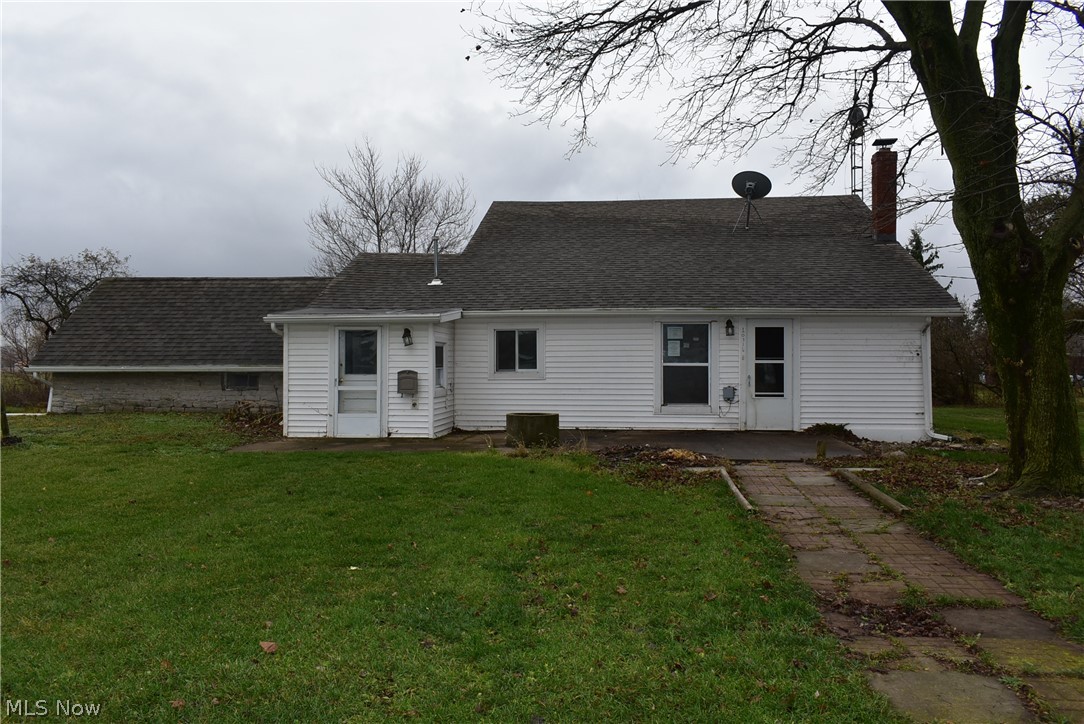 10316 Patten Tract Road Monroeville, OH 44847 - Photo 1 of 18