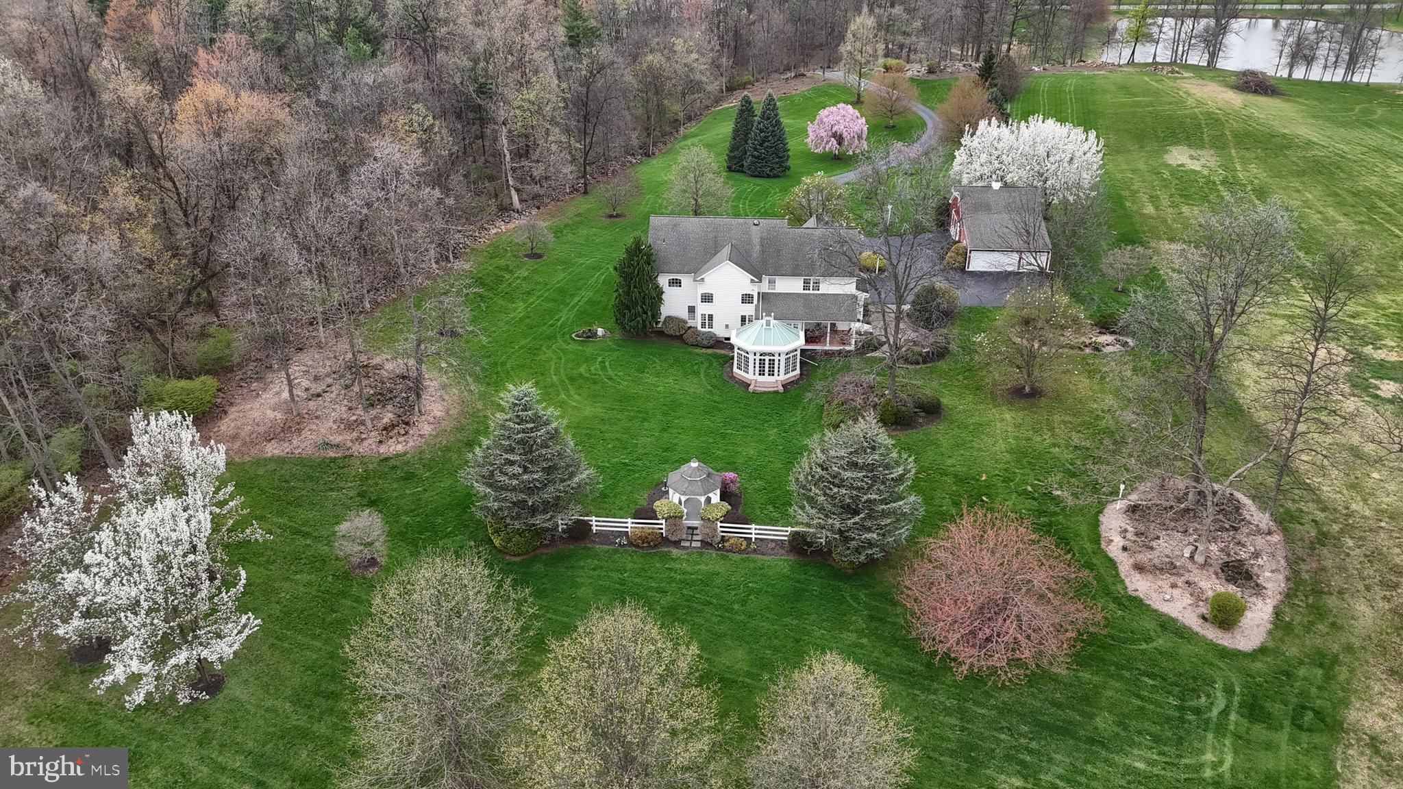 6516 Schoolhouse Road Hershey, PA 17033 - Photo 3 of 71