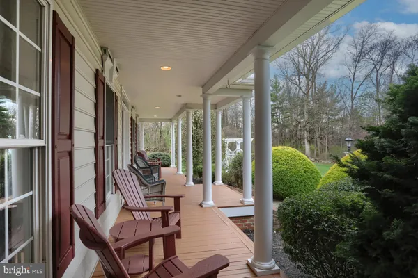 a view of entryway livingroom and hall