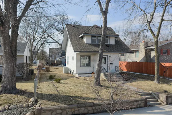 $172,500 | 847 32nd Avenue North, St. Cloud, MN 56303