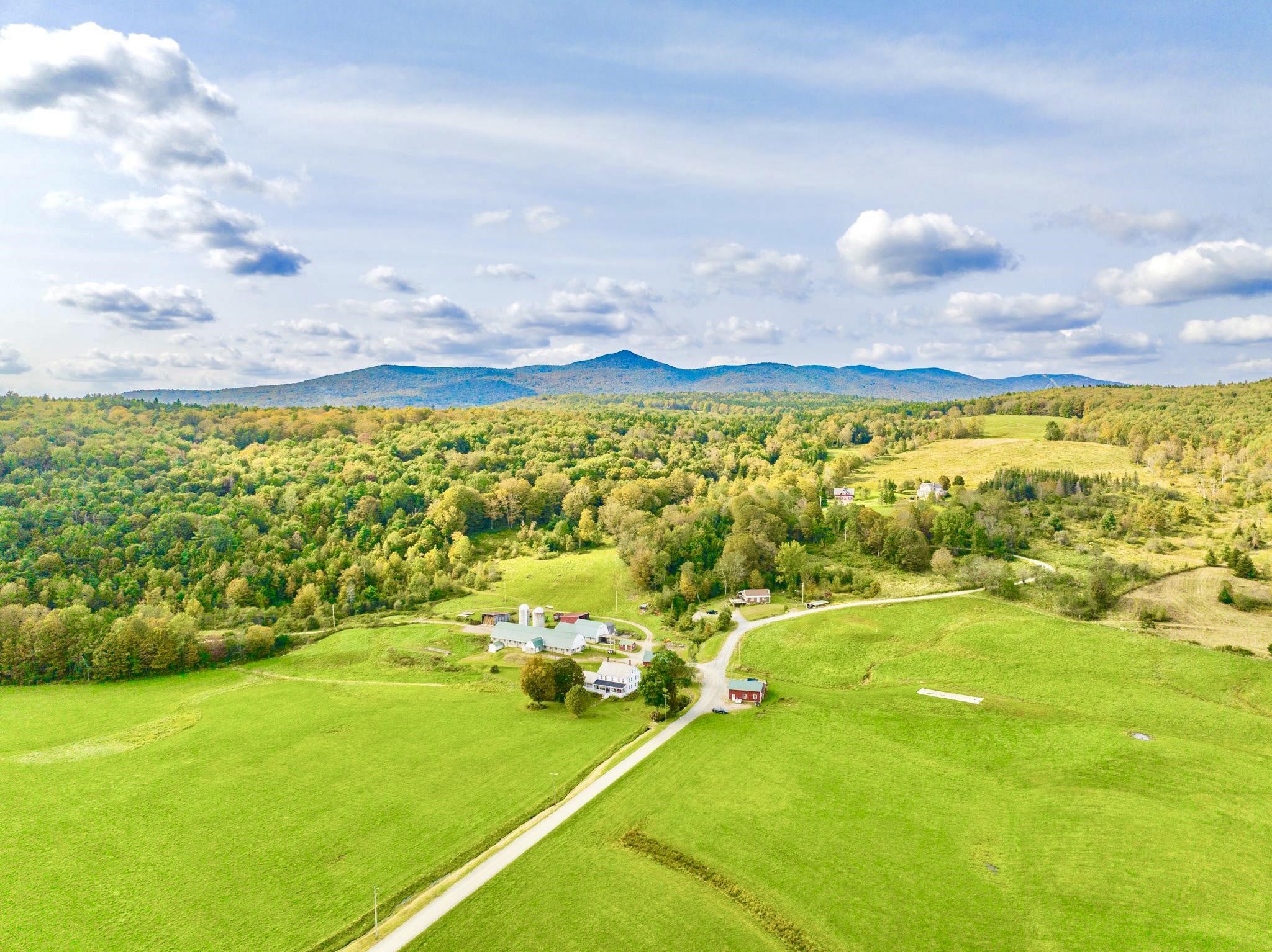 36 Woffenden Road Wilmington, VT 05363 - Photo 3 of 41