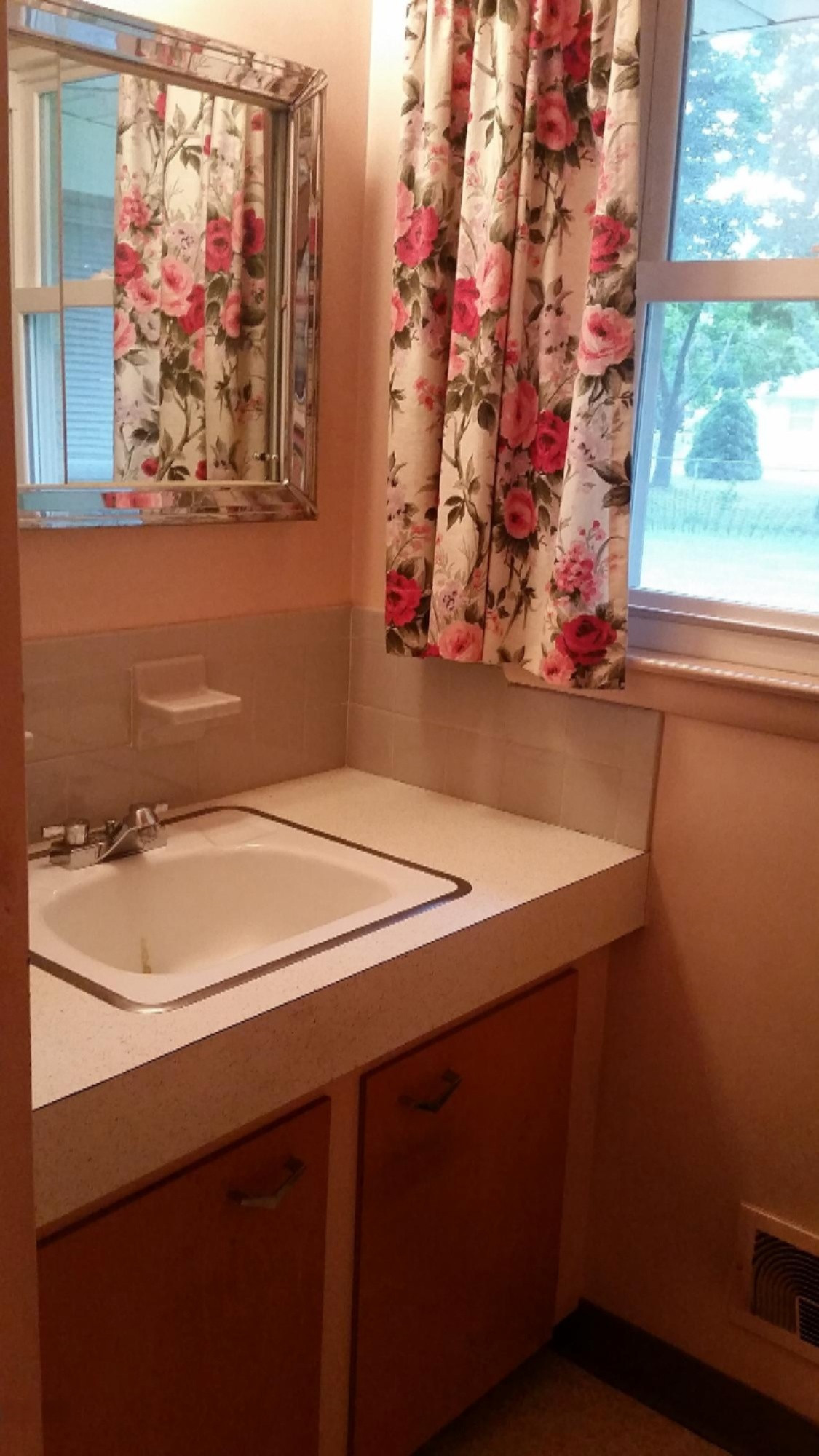 3508 Olney Road Kalamazoo, MI 49006 - Photo 10 of 19 Half bath off kitchebn