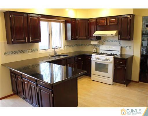 8 Sinclair Road Edison, NJ 08820 - Photo 4 of 11