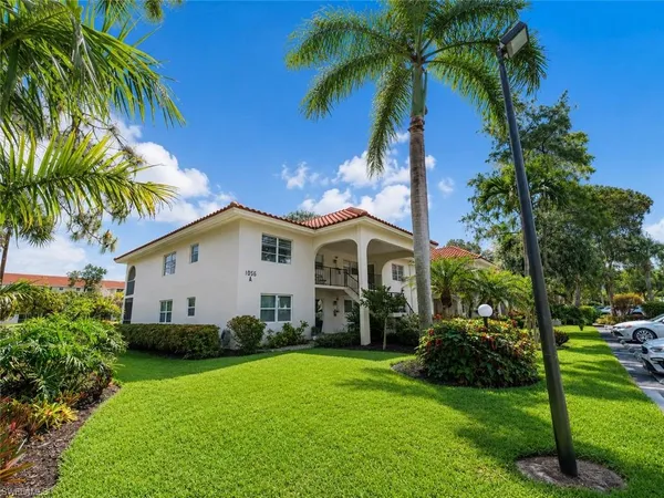 $3,500 | 1056 Forest Lakes Drive, Unit A201, Naples, FL 34105