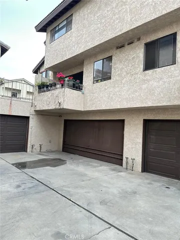 $625,000 | 1119 Magnolia Avenue, Unit 2, Gardena, CA 90247