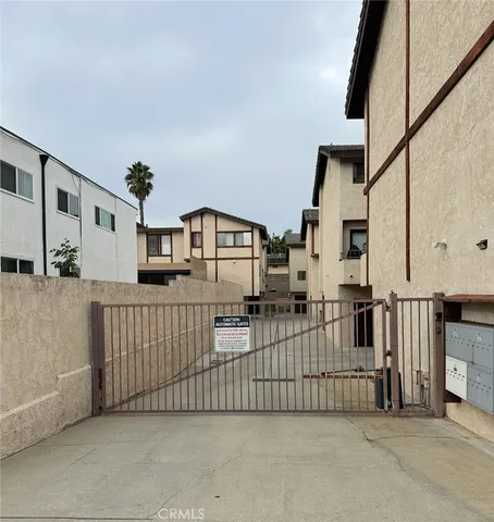 $625,000 | 1119 Magnolia Avenue, Unit 2, Gardena, CA 90247