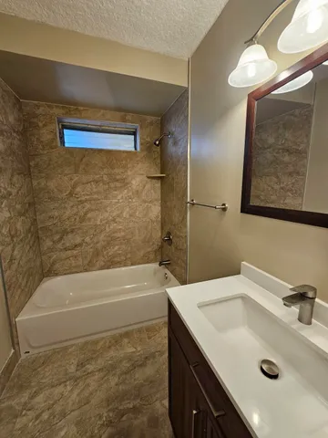 $1,700 | 1200 West Blue Heron Boulevard, Unit 7, Riviera Beach, FL 33404