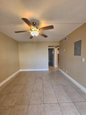 $1,700 | 1200 West Blue Heron Boulevard, Unit 7, Riviera Beach, FL 33404