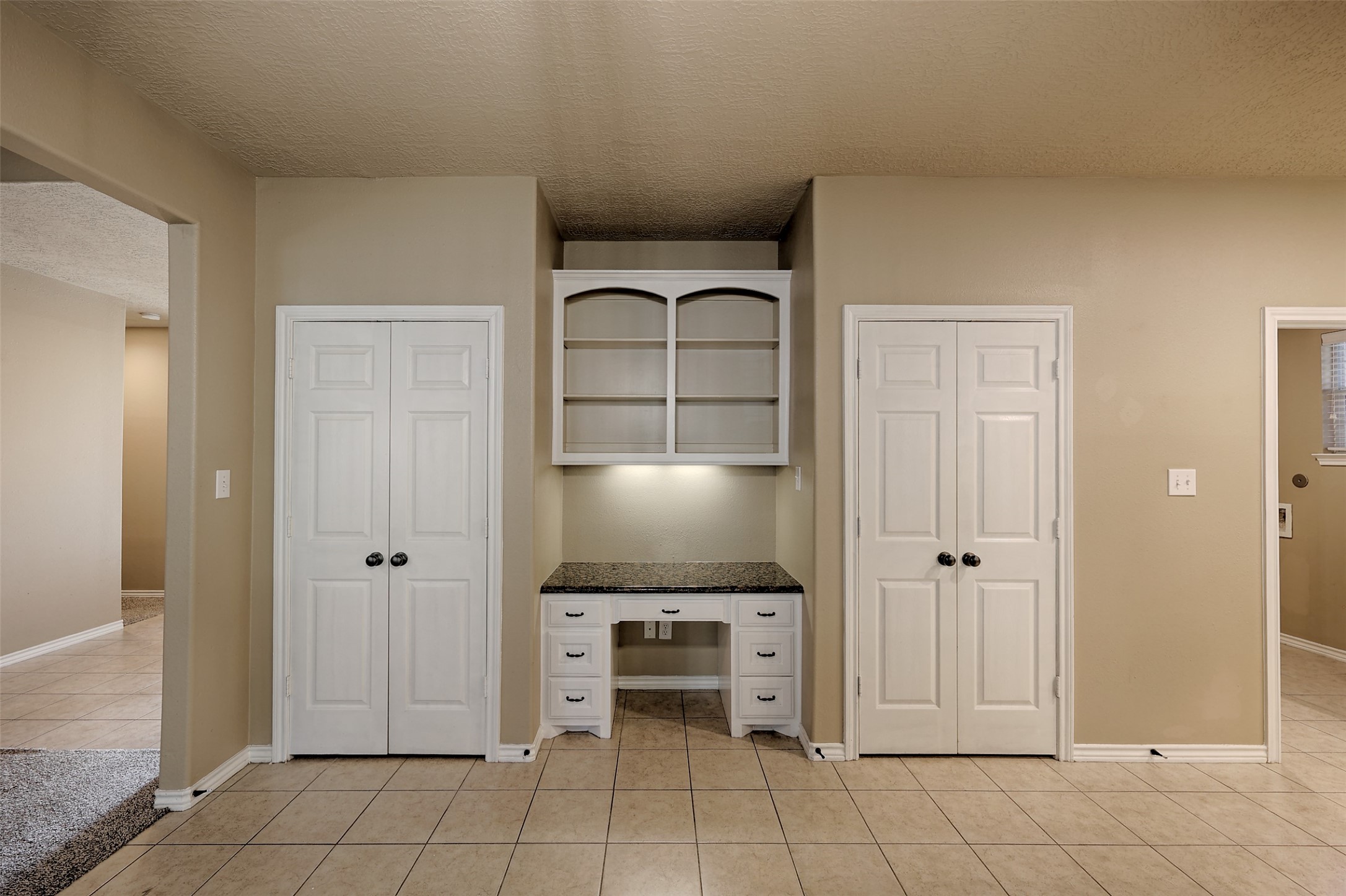 14918 Pollux Drive Willis, TX 77318 - Photo 21 of 46 a living room with entryway