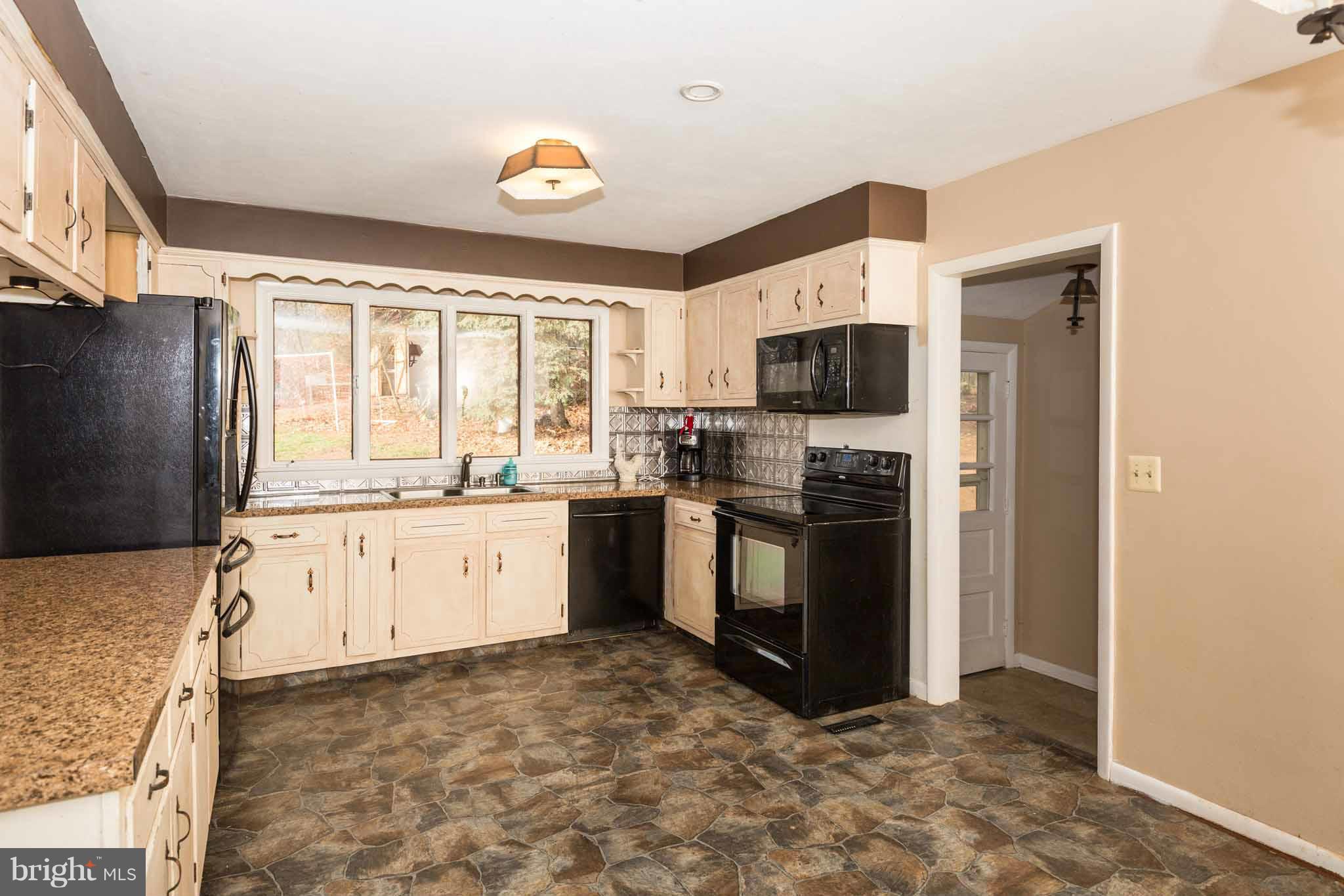 19414 Resh Mill Road Hampstead, MD 21074 - Photo 5 of 25