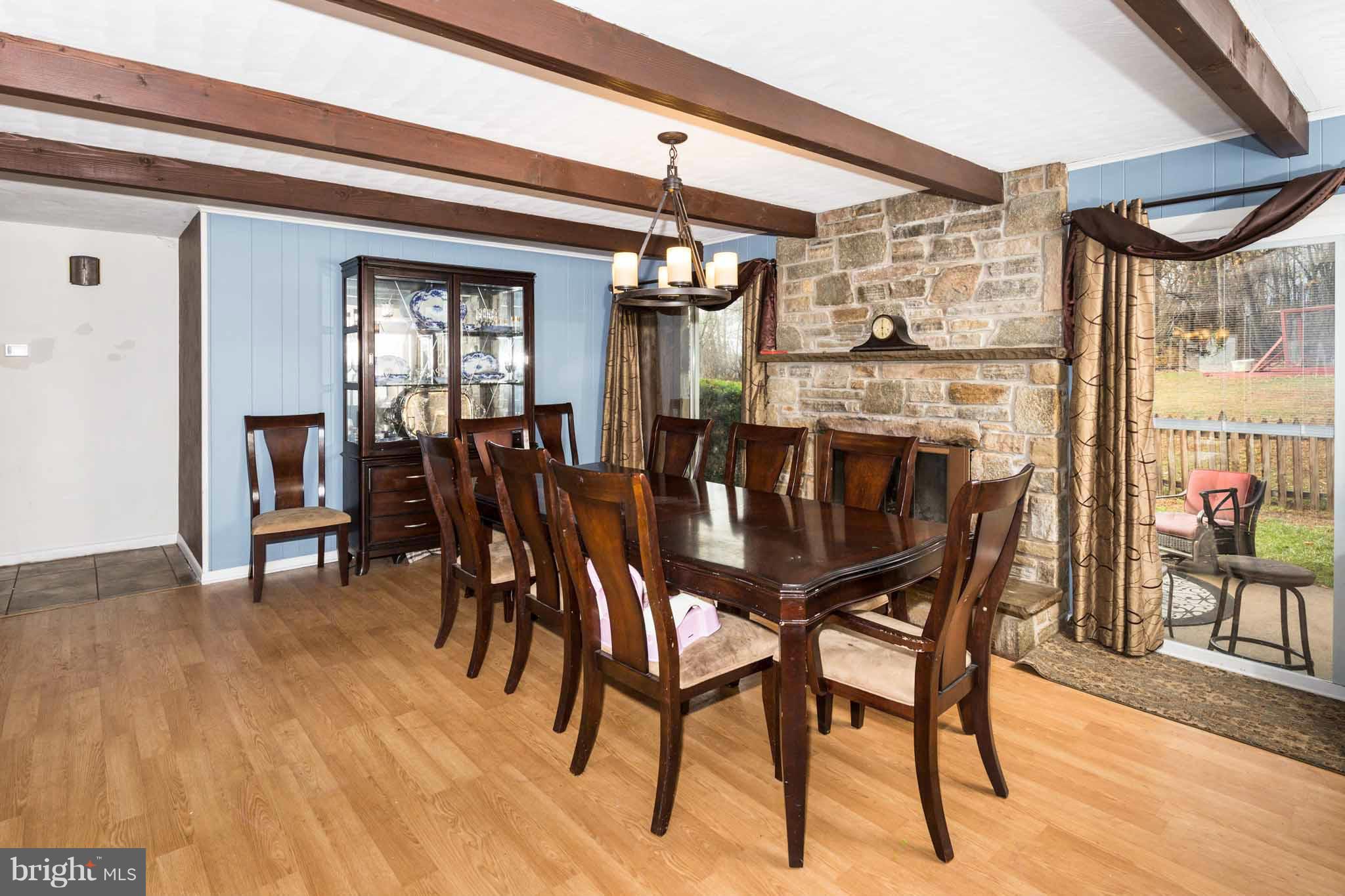 19414 Resh Mill Road Hampstead, MD 21074 - Photo 7 of 25 a dining room with furniture and window