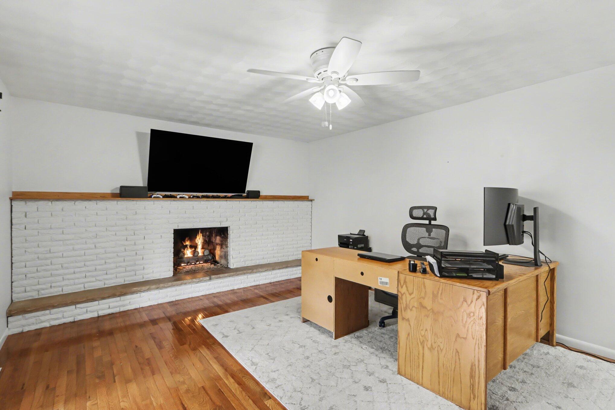 22381 North Angling Road Centreville, MI 49032 - Photo 14 of 45 Den