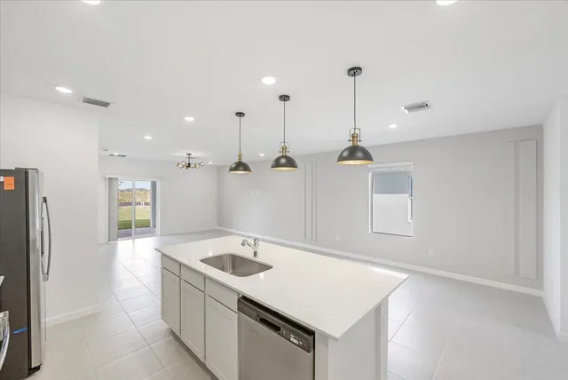 $2,900 | 11161 Fernbrook Drive, Port St. Lucie, FL 34987