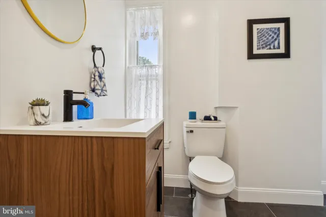 $1,500 | 42 East Haines Street, Unit 2, Philadelphia, PA 19144