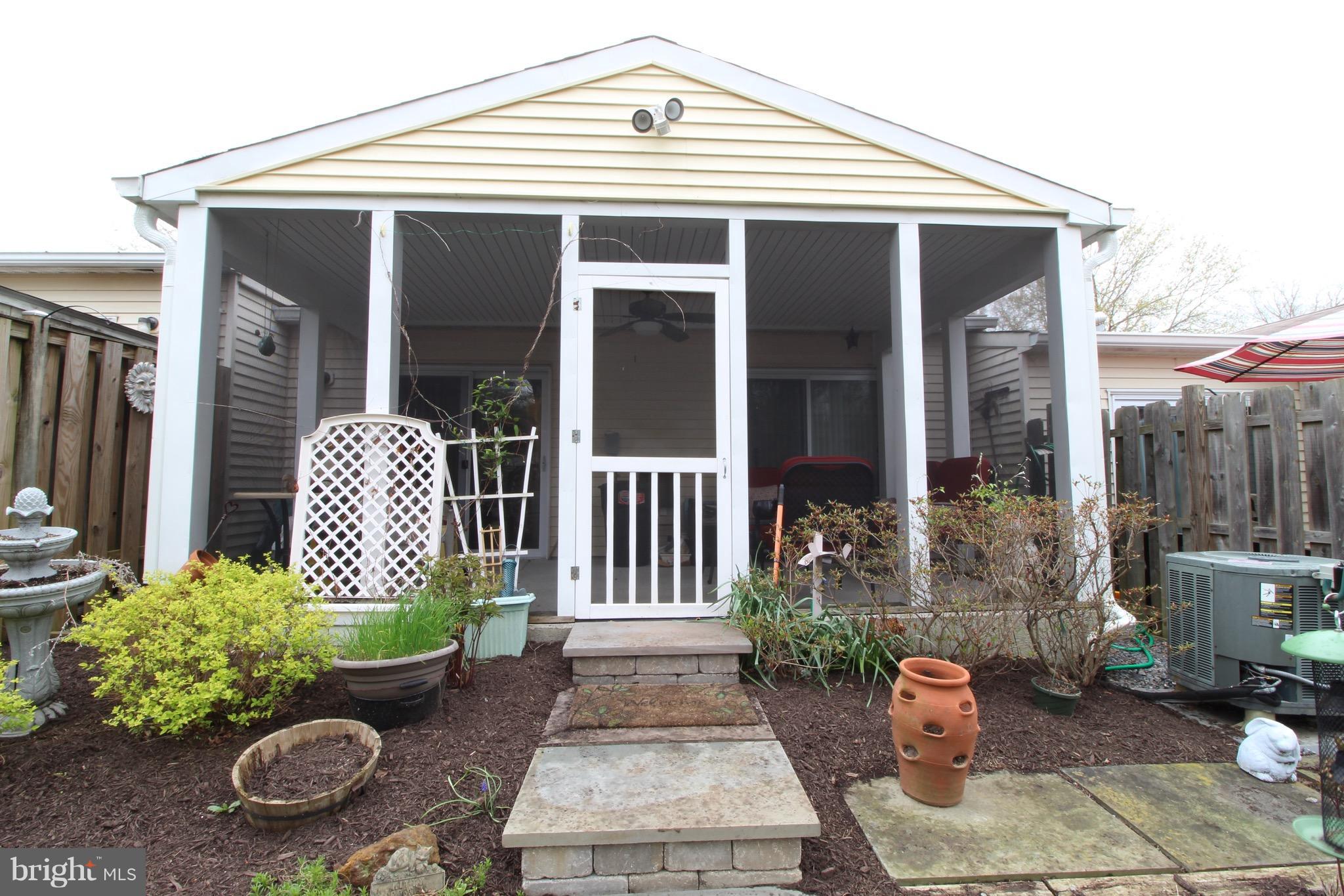 935 Riversedge Circle Annapolis, MD 21401 - Photo 20 of 20 Exterior (Rear)
