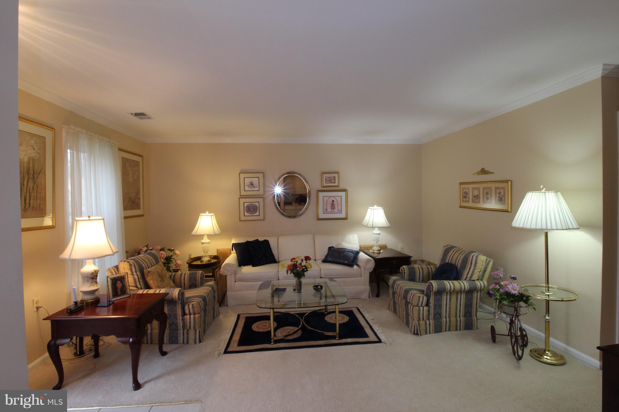 935 Riversedge Circle Annapolis, MD 21401 - Photo 3 of 20 Living Room