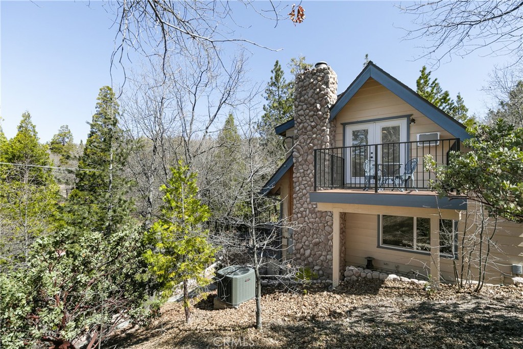 28916 North Shore Road Lake Arrowhead, CA 92352 - Photo 43 of 47