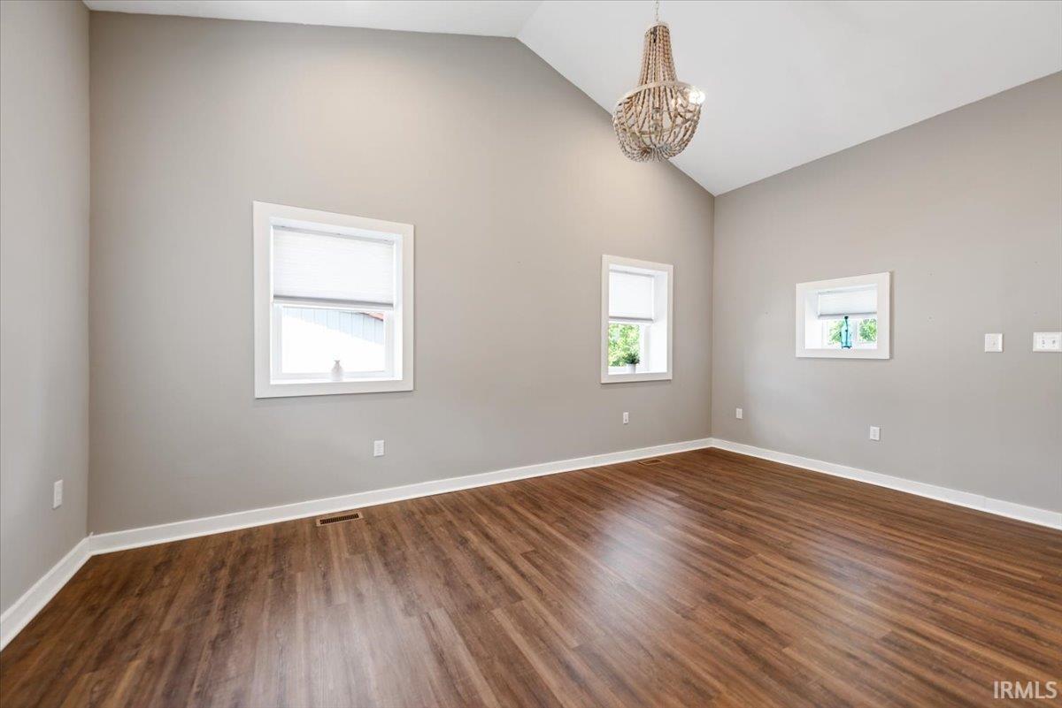819 18th Street Bedford, IN 47421 - Photo 9 of 20