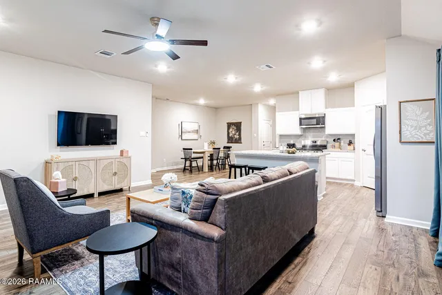 $5,000 | 125 Lake Ridge Drive, Broussard, LA 70518