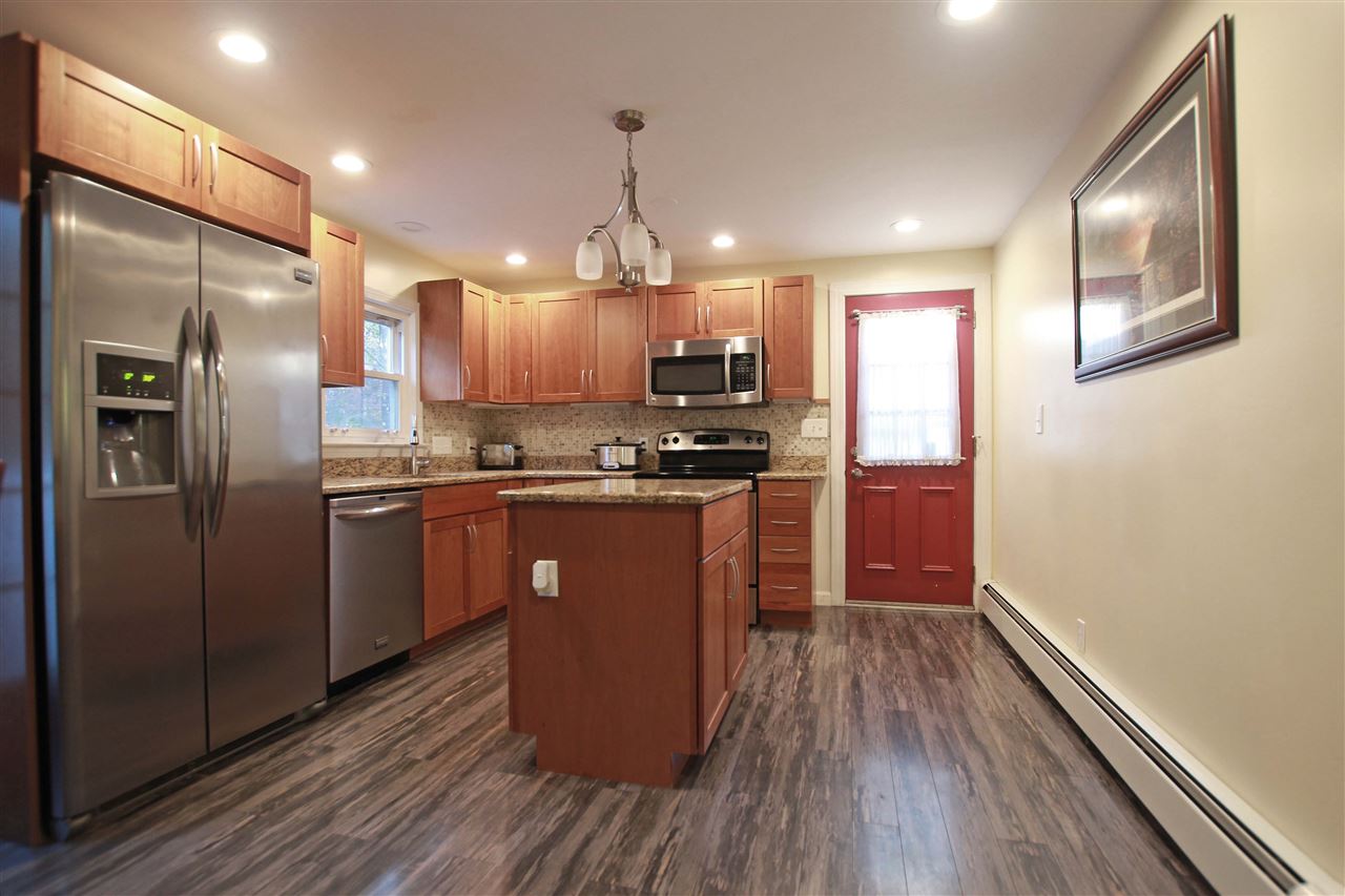 11 Jesse George Road Plaistow, NH 03865 - Photo 8 of 21 Gallery Image 8