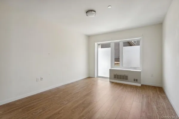 $3,905 | 120 North Pearl Street, Unit 407, Port Chester, NY 10573