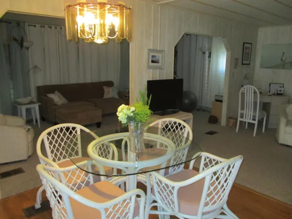 $1,800 | 7915 Southeast Independence Avenue, Hobe Sound, FL 33455