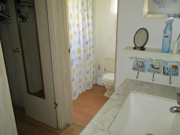 $1,800 | 7915 Southeast Independence Avenue, Hobe Sound, FL 33455