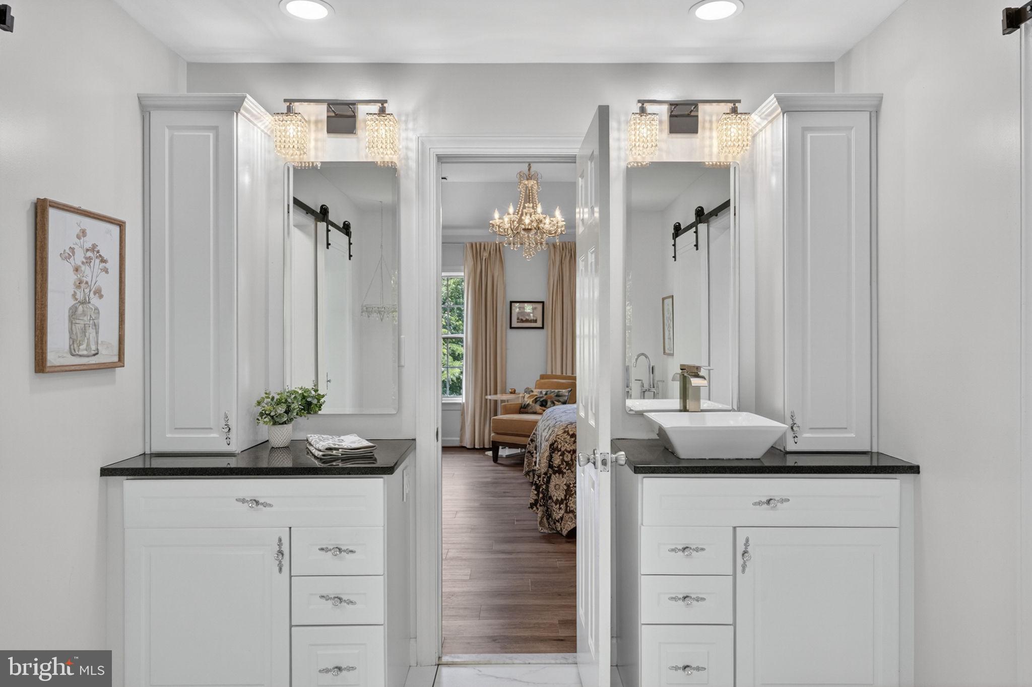 4531 Den Haag Road Warrenton, VA 20187 - Photo 48 of 103 Owner's bathroom