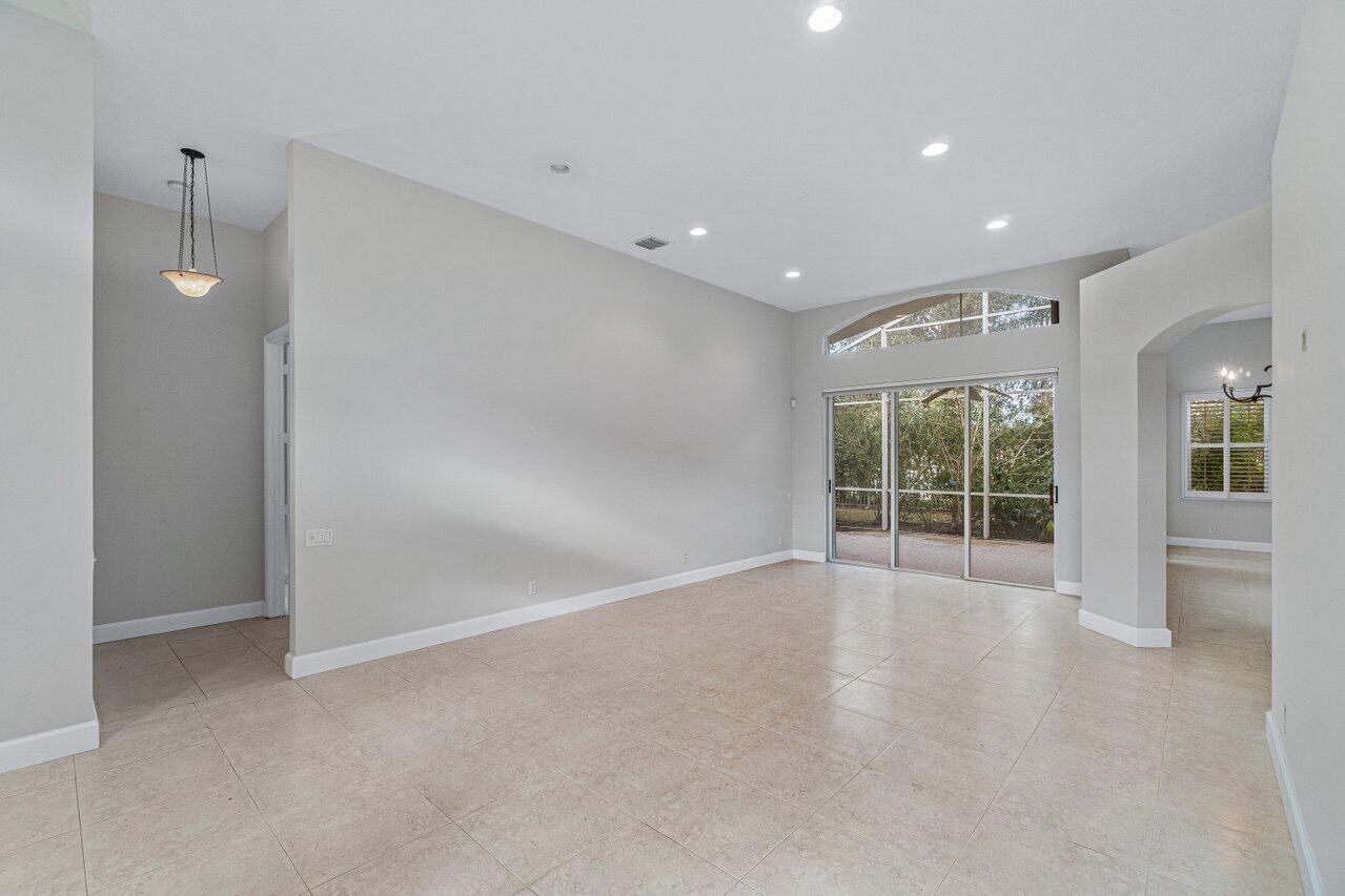 7481 Falls Road West Boynton Beach, FL 33437 - Photo 11 of 33 Living Room