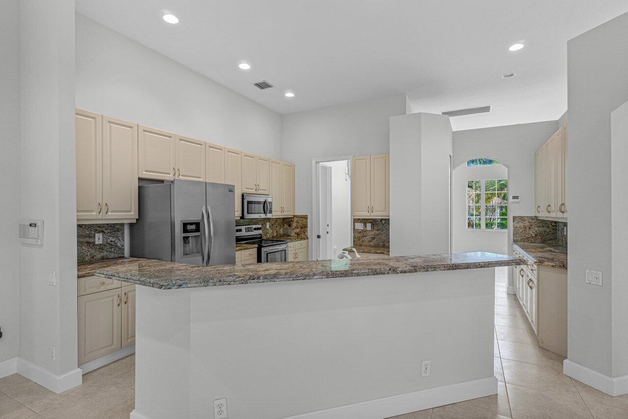 7481 Falls Road West Boynton Beach, FL 33437 - Photo 15 of 33 Kitchen