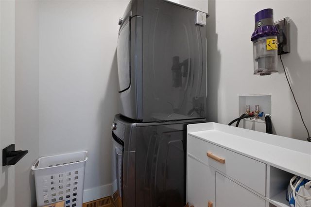 $675,000 | 7330 Flora Avenue, St. Louis, MO 63143