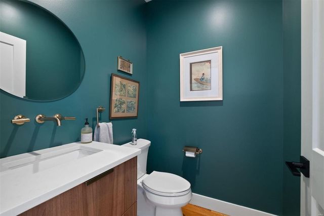 $675,000 | 7330 Flora Avenue, St. Louis, MO 63143