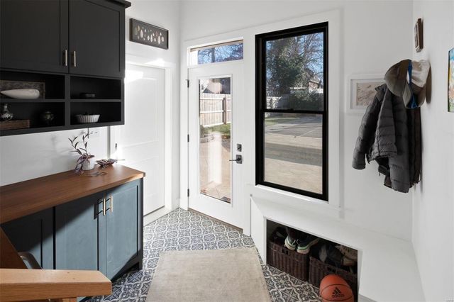 $675,000 | 7330 Flora Avenue, St. Louis, MO 63143