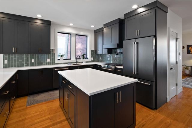 $675,000 | 7330 Flora Avenue, St. Louis, MO 63143