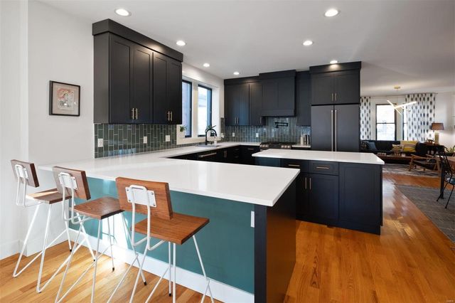 $675,000 | 7330 Flora Avenue, St. Louis, MO 63143