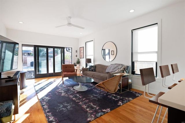 $675,000 | 7330 Flora Avenue, St. Louis, MO 63143