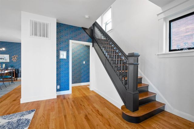 $675,000 | 7330 Flora Avenue, St. Louis, MO 63143