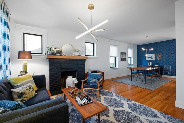 $675,000 | 7330 Flora Avenue, St. Louis, MO 63143