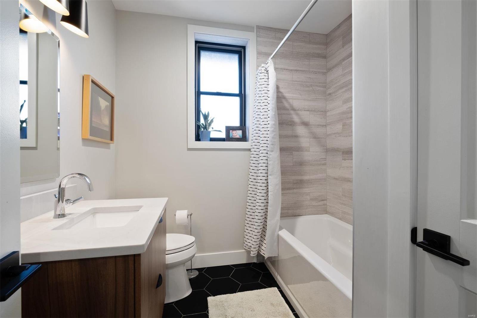 7330 Flora Avenue St. Louis, MO 63143 - Photo 6 of 29