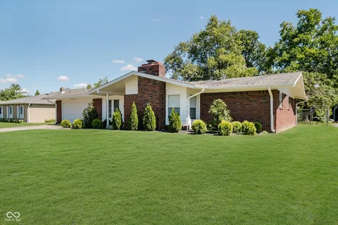 $285,000 | 5221 Moonlight Drive, Indianapolis, IN 46226